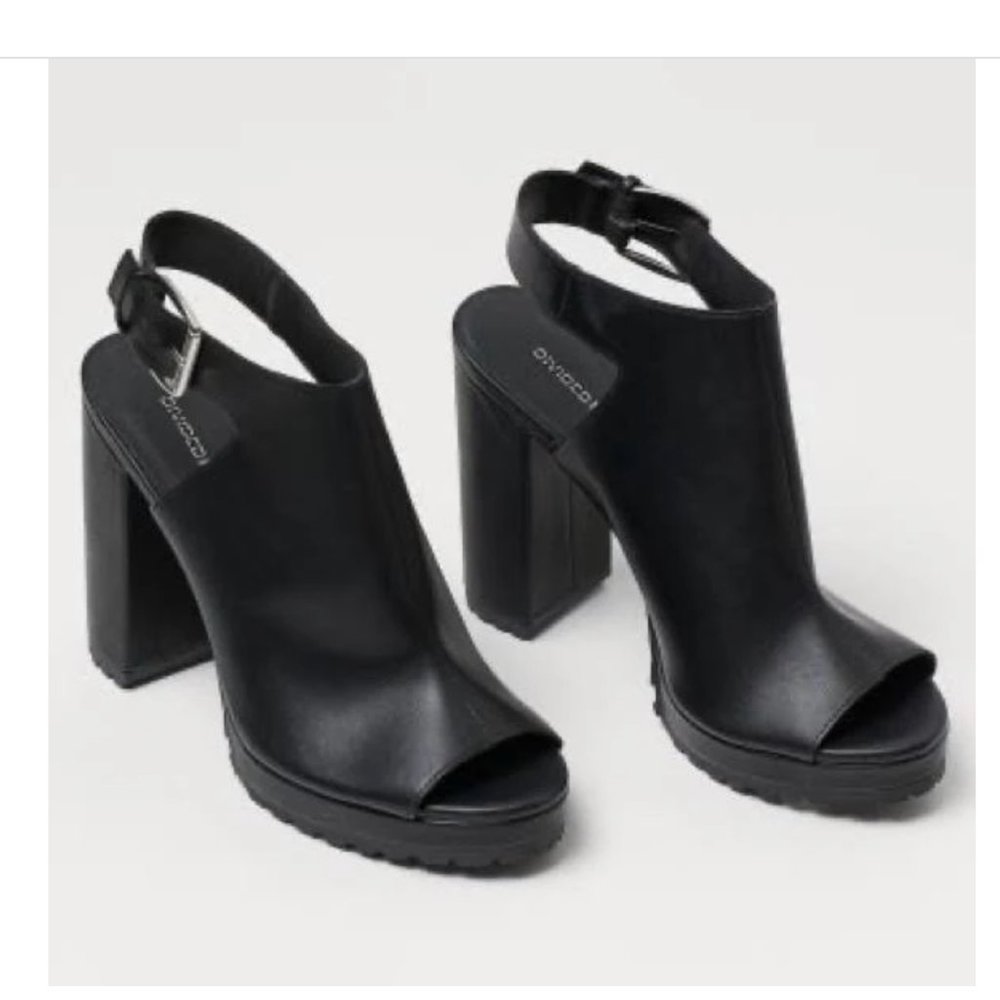 Divided by H&M Black Heels Sandals Chunky Peep Toe